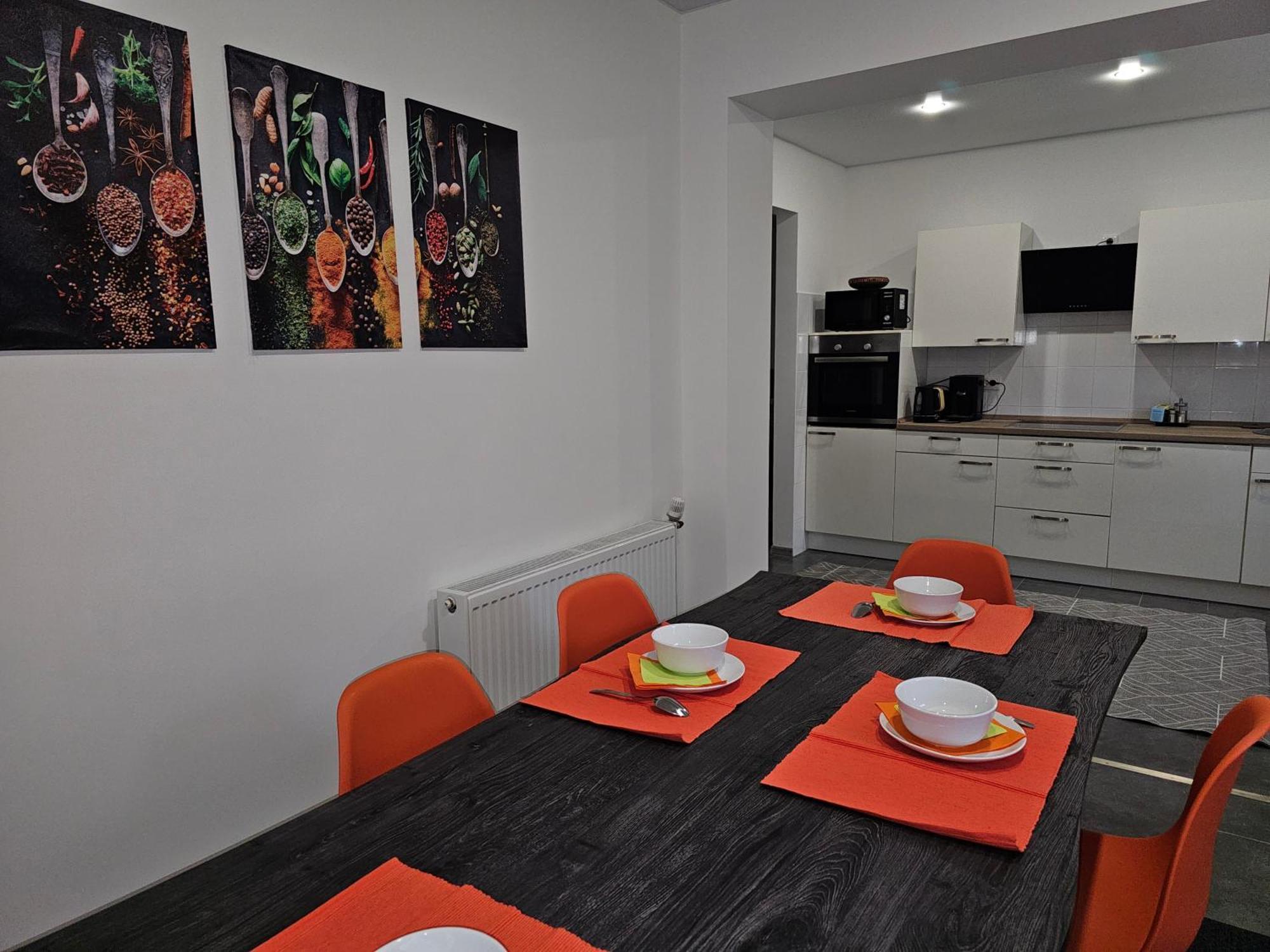 Warburg, Fewo "Sweet Home" 2,5 Zi- Eg-Separater Eingang - Parkplatz - Terasse- Komfortabel,Renoviert Exterior photo