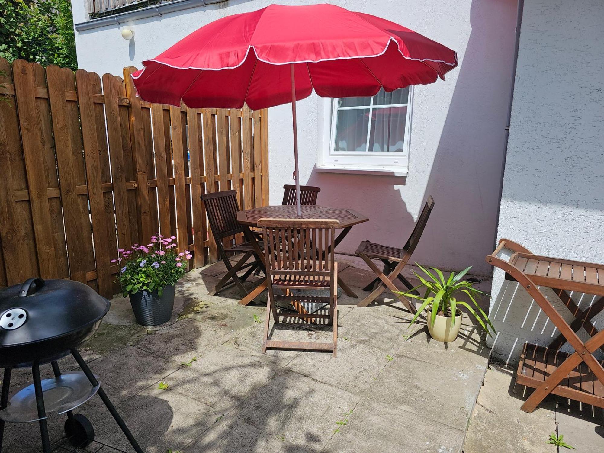 Warburg, Fewo "Sweet Home" 2,5 Zi- Eg-Separater Eingang - Parkplatz - Terasse- Komfortabel,Renoviert Exterior photo