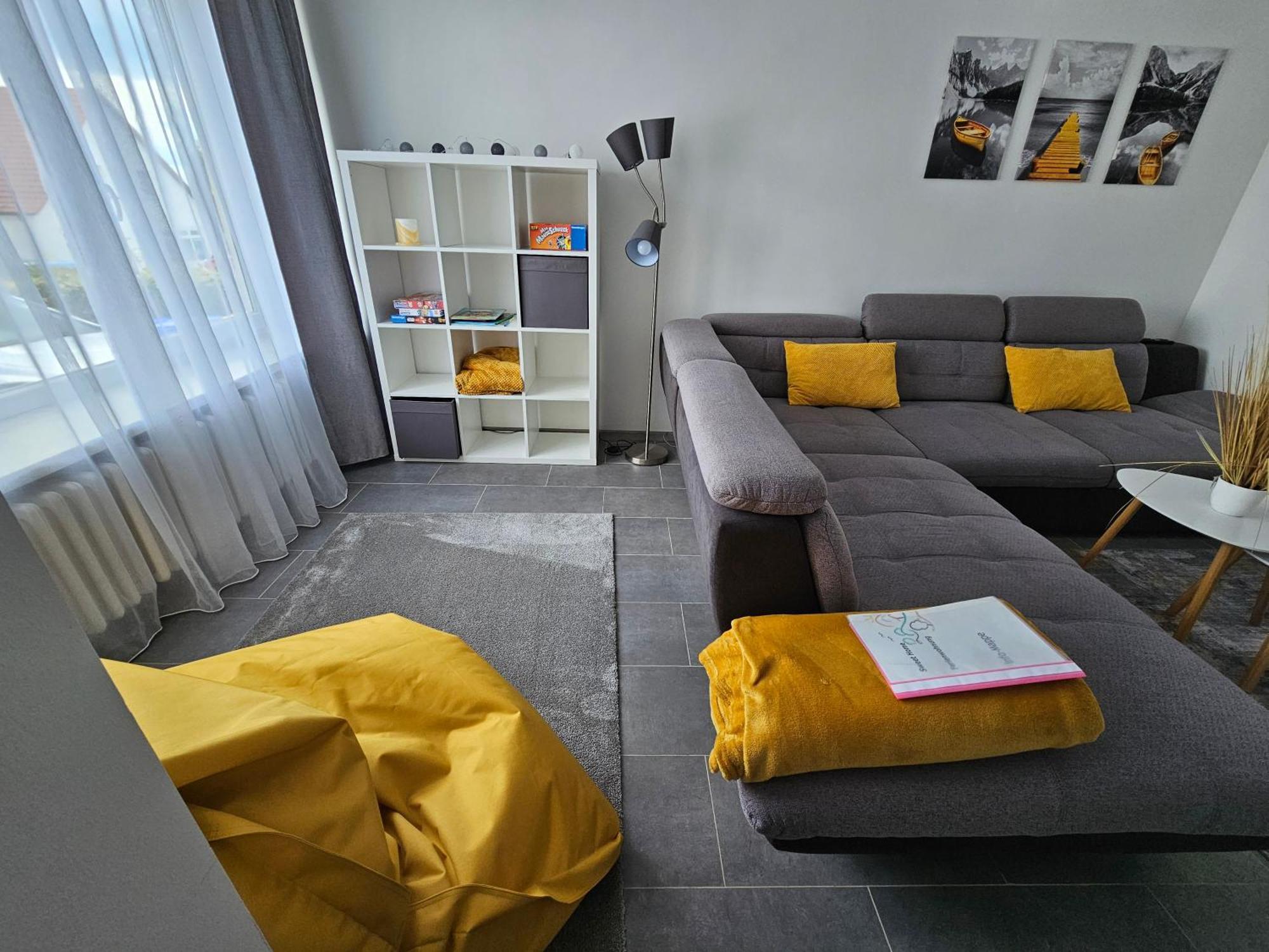 Warburg, Fewo "Sweet Home" 2,5 Zi- Eg-Separater Eingang - Parkplatz - Terasse- Komfortabel,Renoviert Exterior photo